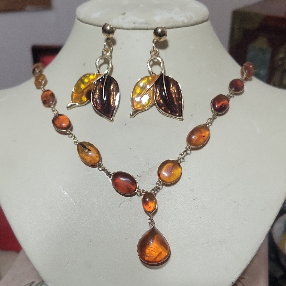 Amber Leaf Jewelry Set
